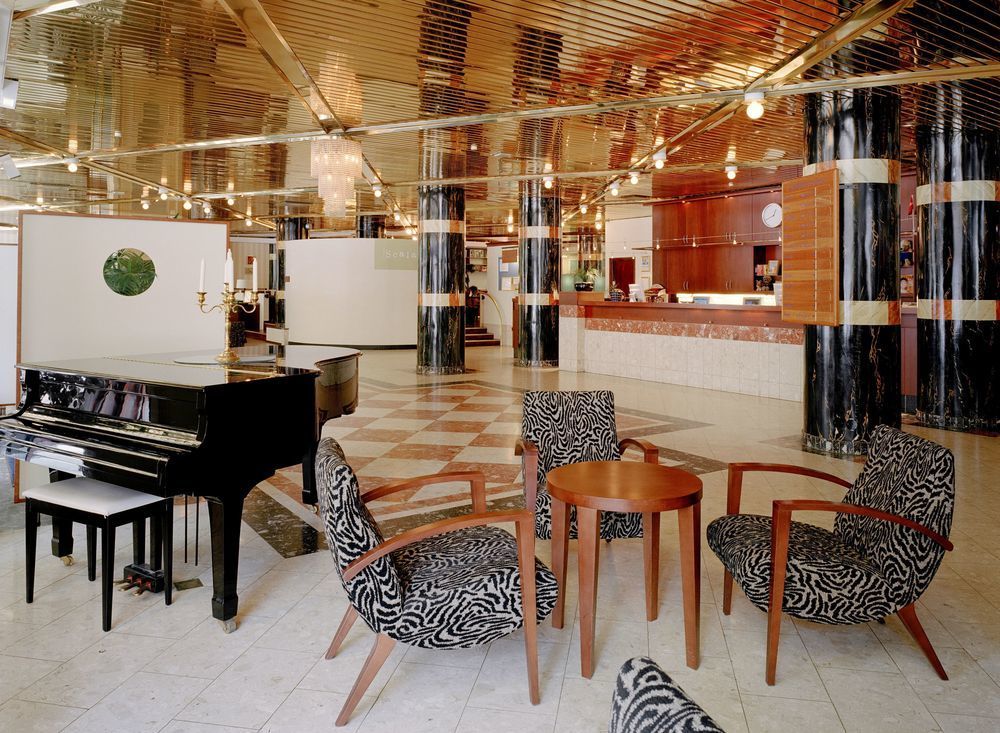 Scandic Plaza Бурос Интерьер фото